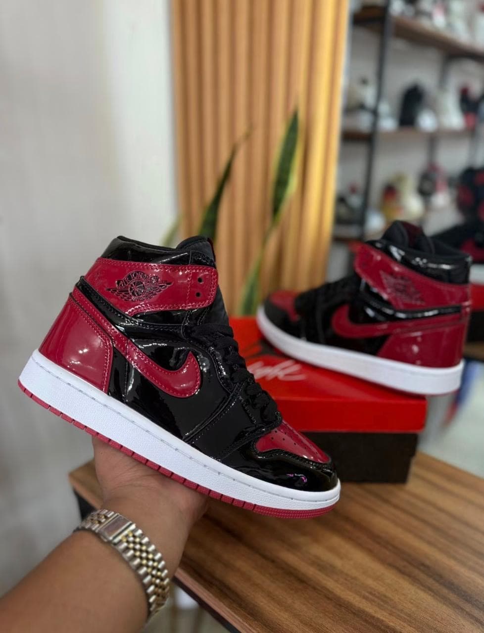 JORDAN 1 HIGH PATENT BRED