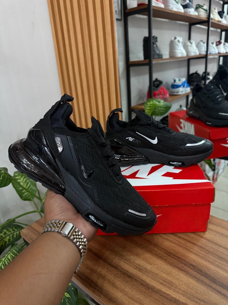 NIKE 270 ZOOM BLACK WHITE